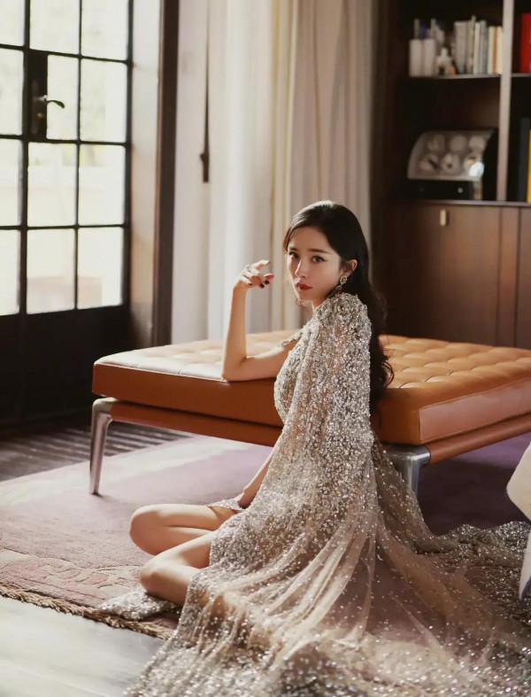 楊冪最新桌布來一波