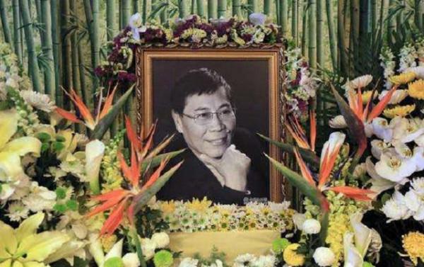 著名相聲演員笑林：結婚父母不來也幸福，59歲讓妻子流淚