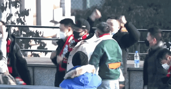 恭喜成都隊衝超成功