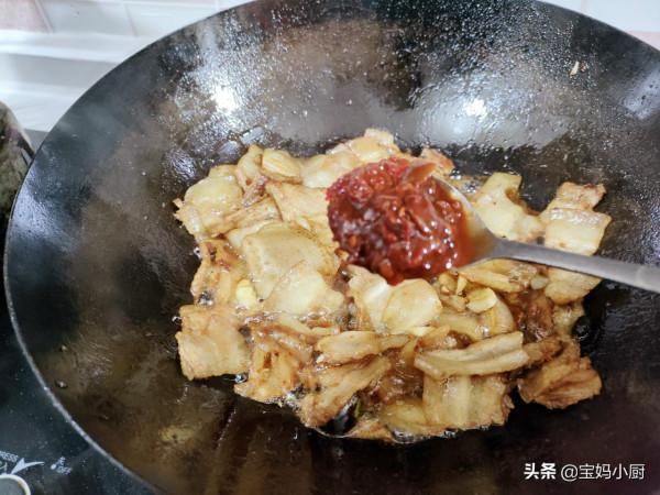 豬肉用這方法做，2斤肉都能被光碟，顏色紅亮肥而不膩，香掉魂