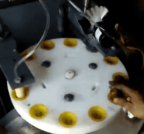 山楂卷是怎麼搓的卷，而山楂片又是怎麼切的小圓片？