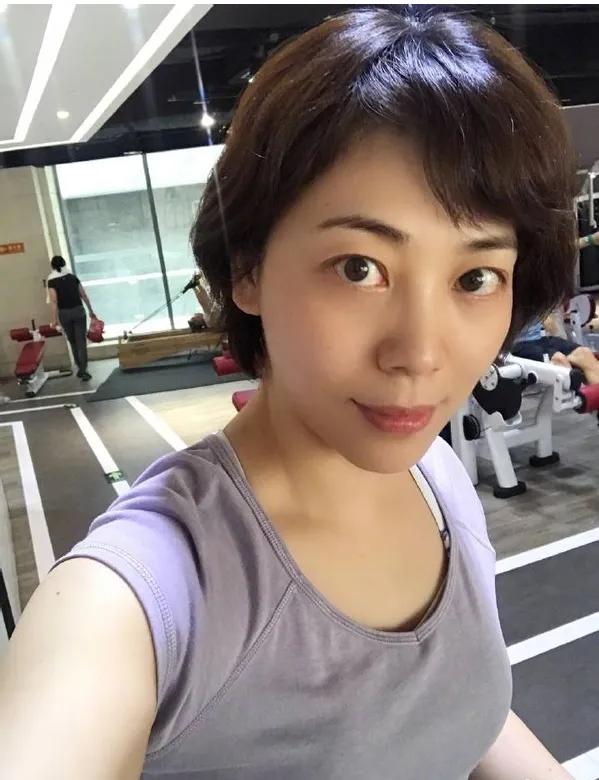 央視“女神主播”勞春燕到底有多美？（多圖）