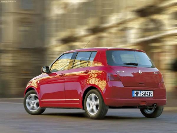 小車不是苟且，是詩和遠方的田野