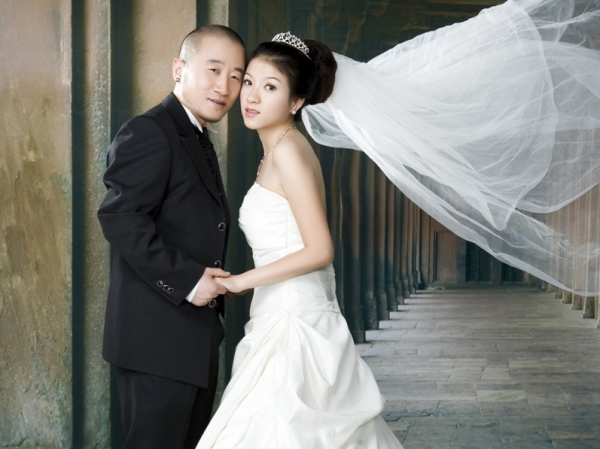 陳燕琳：老公是李彧，公公是李保田，畢業就結婚生一雙兒女很幸福