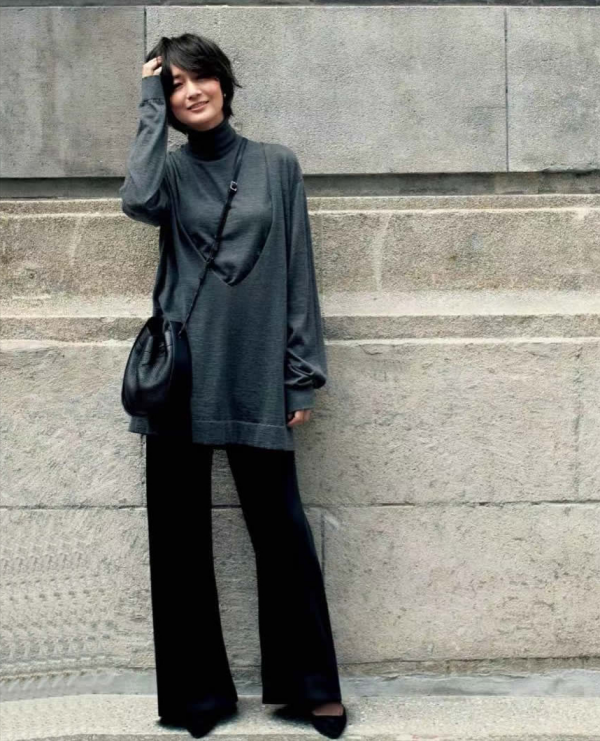 憑著“高雅穿搭”，50+的她美成一幅畫！3個精髓，帶你輕鬆取經