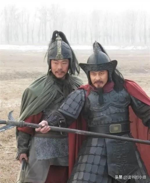 同樣是使槍棒賣膏藥的，水滸裡三位跑江湖的教頭，誰武藝最高？