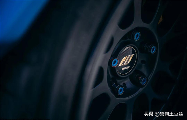 「轂銳馳」一臺融入了JDM元素的寶馬E93 335i 「轂銳馳」一臺融入了JDM元素的寶馬E93 335i