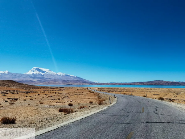 兩個人，一輛車，阿里北線無人區穿越