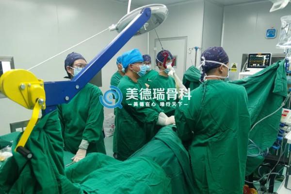 和平骨科醫院美德瑞關節脊柱中心完成開院來首例肩關節鏡微創手術