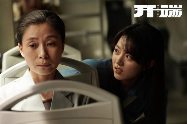 專訪《開端》劉丹：導演說我坐那兒就讓人害怕，片場嚇壞趙今麥