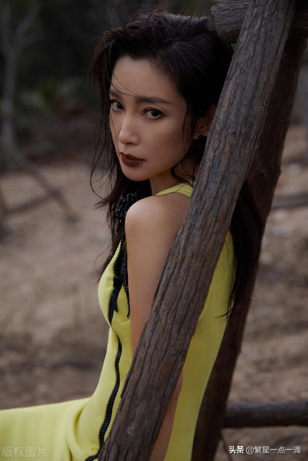 李冰冰黃色斜肩魚尾裙優雅浪漫 憂鬱的眼神讓人心生憐惜