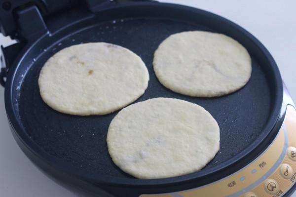 豬肉降到9塊，烙幾個火燒，滷1鍋肉，剁碎一夾，太香了