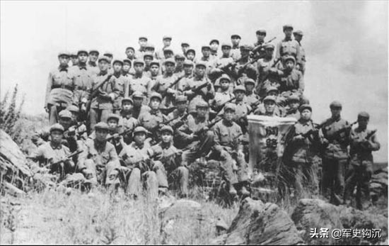 稀奇!美軍戰俘興高采烈,幫志願軍扛戰利品,為何高興?稱很幸運 稀奇!美軍戰俘興高采烈,幫志願軍扛戰利品,為何高興?稱很幸運