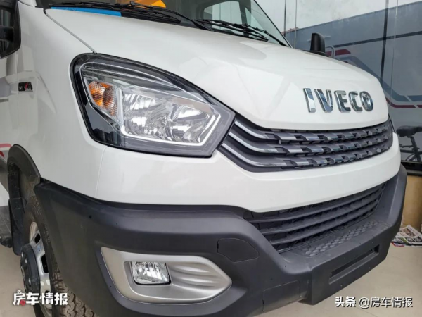 奇瑞全新入門級房車,裝置齊全能住一家5口人,客廳設計挺顯檔次 奇瑞全新入門級房車,裝置齊全能住一家5口人,客廳設計挺顯檔次