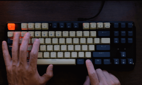 賤驢鍵鼠套裝：高顏值有RGB還能換軸，玩遊戲太香了