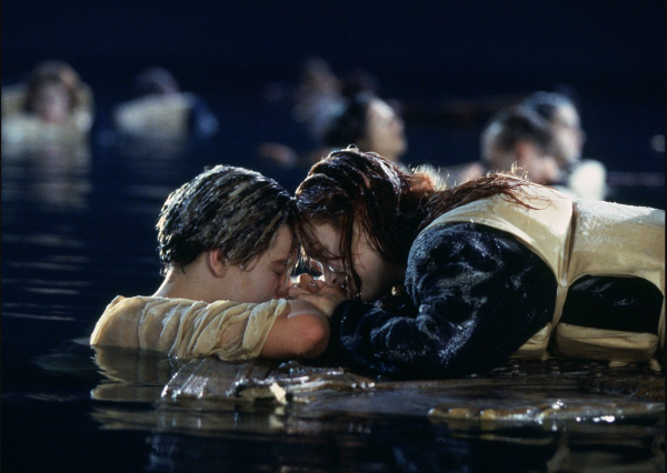 巴黎女子二戰中離開未婚夫，幾十年後遇到美國喪母女孩：愛的奇蹟