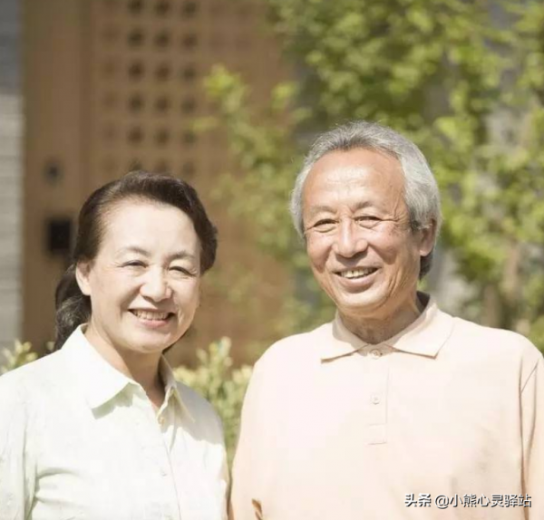 65歲老人拒絕過戶房子給繼子：我對你兒子沒義務，我不靠他養老