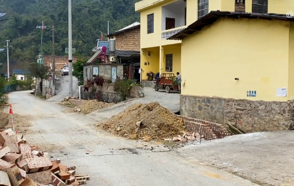 雲南麻粟坡縣地雷村，環境優美民風淳樸，真有地雷不要亂跑