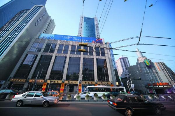 上海知名房企中華企業董事長李鍾今年上任56歲 副總薪酬高達121萬