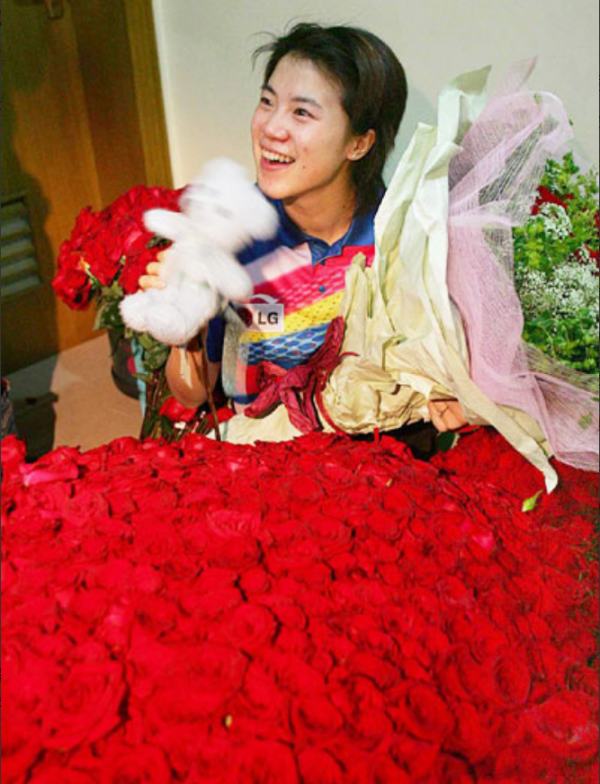 王楠：癌症16年丈夫不離不棄，40歲生2胎，風光背後有淚水