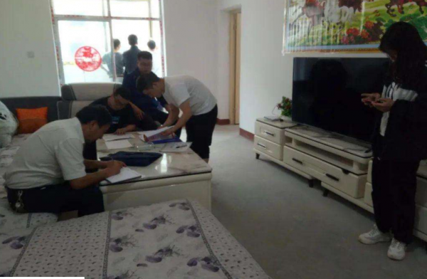 上海馬路上的&OpenCurlyDoubleQuote;豪宅&rdquo;：要6套房加1億才肯拆，14年後搬走，沒多賺