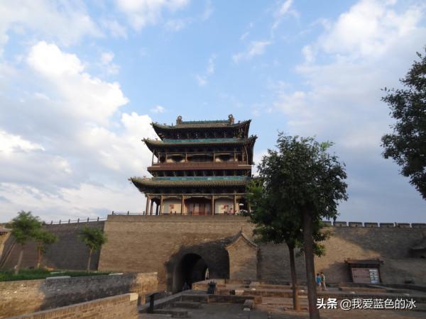 晴空下的平遙更美麗