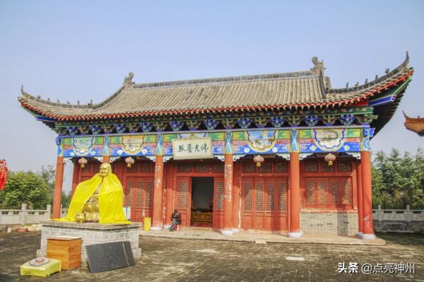 廟還是景區？這個充滿人間煙火氣息的古廟，所遭遇的身份困局