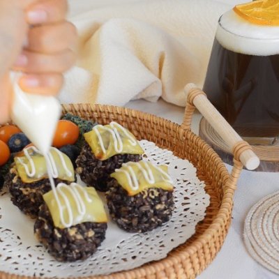 有一種鄉愁叫減脂餐 | 肉鬆糙米飯糰 有一種鄉愁叫減脂餐 | 肉鬆糙米飯糰