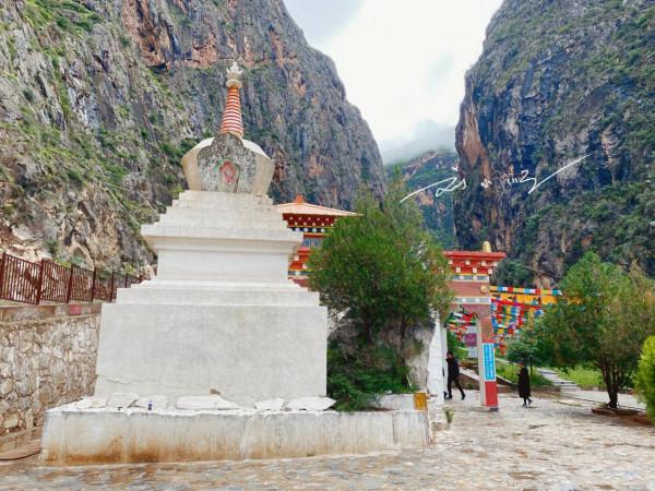 西藏昌都也有一座“文成公主廟”,藏在峽谷裡,知道的遊客還不多 西藏昌都也有一座“文成公主廟”,藏在峽谷裡,知道的遊客還不多