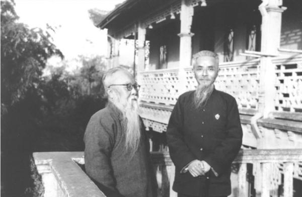 妻子湯儀逝後，馬一浮孤身60餘年，蓄長鬚紀念，拒絕岳父再娶勸言