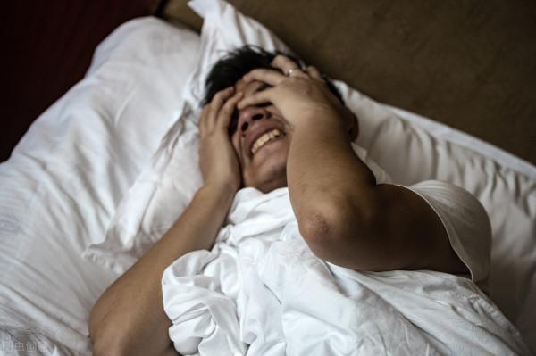 經常做夢睡不著覺肝火旺，氣血不足、陰虛燥熱你佔哪一個？