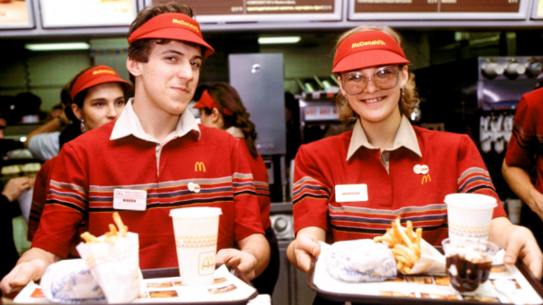 麥當勞奪取了蘇聯的“軍政大權” 麥當勞奪取了蘇聯的“軍政大權”