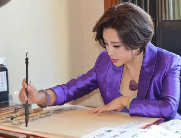 劉曉慶,那個不斷拋棄時代的女人 劉曉慶,那個不斷拋棄時代的女人