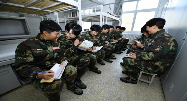 來到軍營,這些“第一次”讓她們永生難忘! 來到軍營,這些“第一次”讓她們永生難忘!