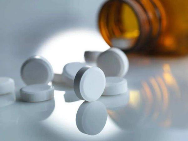 新冠口服藥進展迅速！中國低調辦大事，美國也在“助攻”