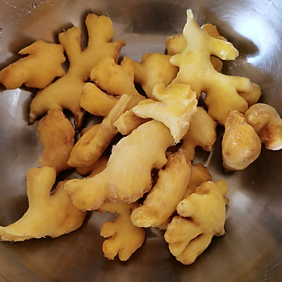 讓冬天不再冷的美味“豬腳姜” 讓冬天不再冷的美味“豬腳姜”