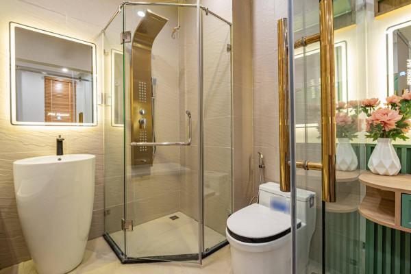 220㎡兩層別墅，上有露臺花園下有入戶庭院，無複雜裝修無比愜意