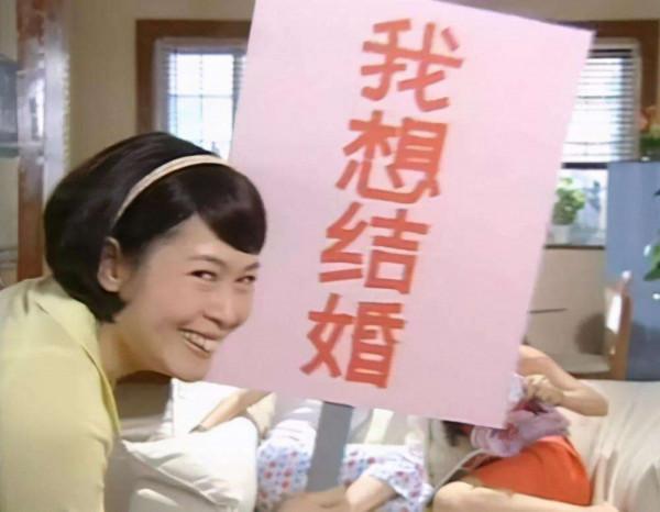 《粉紅女郎》為愛成全的人，男人婆聖母，萬人迷瀟灑，結婚狂愚蠢