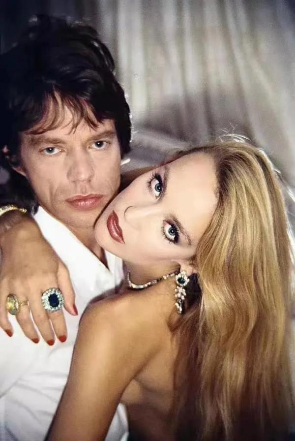 傑瑞·霍爾（Jerry Hall）的皺紋