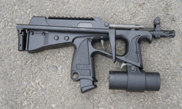 反恐戰士——PP2000衝鋒槍