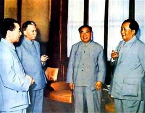 我們為什麼會崇拜毛主席? 我們為什麼會崇拜毛主席?