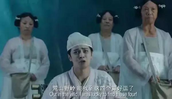 61歲農村醜老太，草根逆襲“星女郎”，出演兩部電影買兩套房