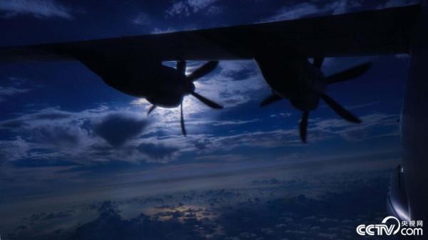 東部戰區海軍航空兵協同演練 萬里海空激戰正酣 東部戰區海軍航空兵協同演練 萬里海空激戰正酣