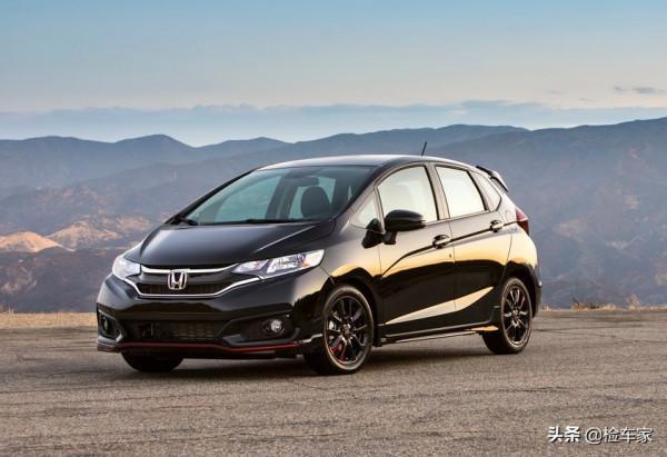 車身撞稀碎，這輛本田飛度換個馬甲賣6萬？車主：不退車就法庭見