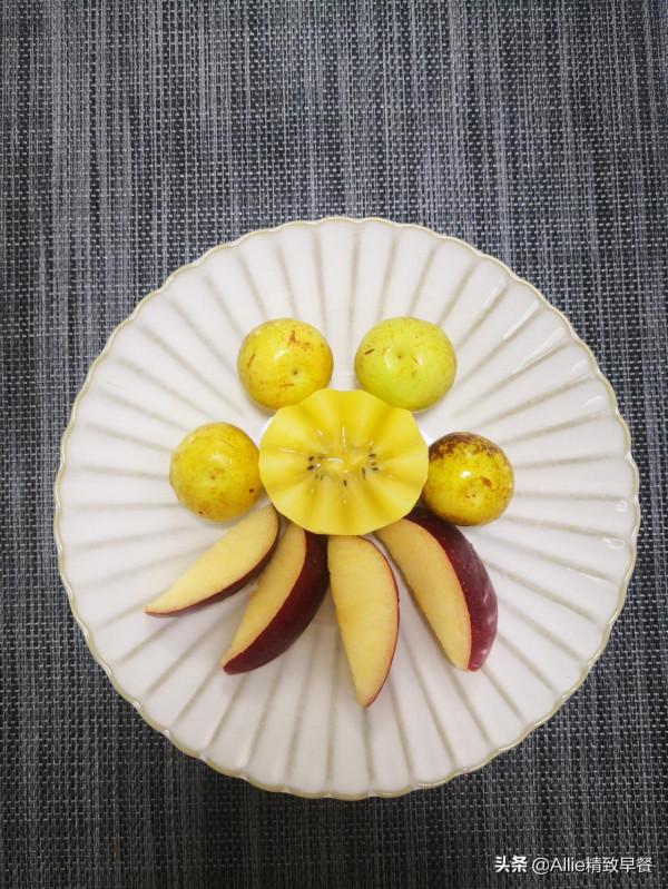 秋冬多吃藕,不煎不炸不煮,做成漢堡,和某巨無霸有一拼,完美 秋冬多吃藕,不煎不炸不煮,做成漢堡,和某巨無霸有一拼,完美