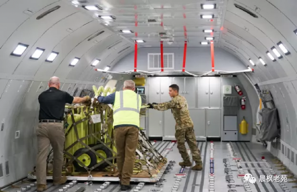 神龍見首不見尾的運油20能載貨嗎 神龍見首不見尾的運油20能載貨嗎