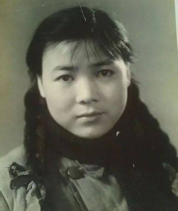 12位年近100歲還健在的老戲骨，秦怡令人敬佩，田華一生太可憐