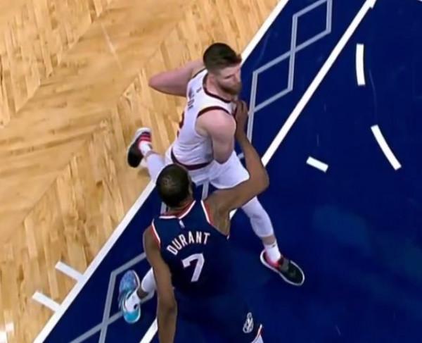 字母哥47分打爆濃眉，哈登準三雙阿德爆發，太陽三巨頭髮威十連勝