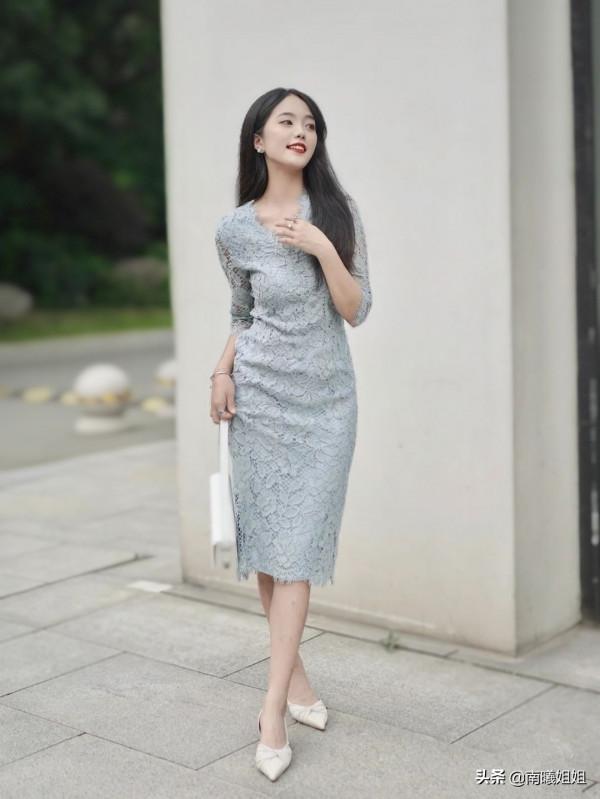 真正會打扮的女人，穿裙子都離不開這3種顏色，洋氣顯白有氣質