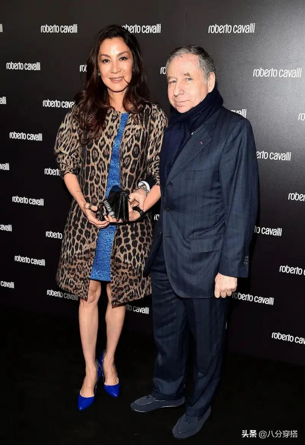 楊紫瓊奔六年紀品味依舊不俗，一襲白裙現身優雅大氣，美得高階